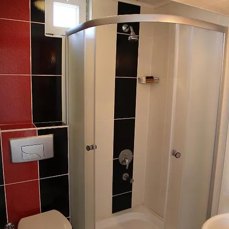 Boss 2 Hotel 2*