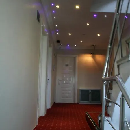 Boss 2 Hotel 2*